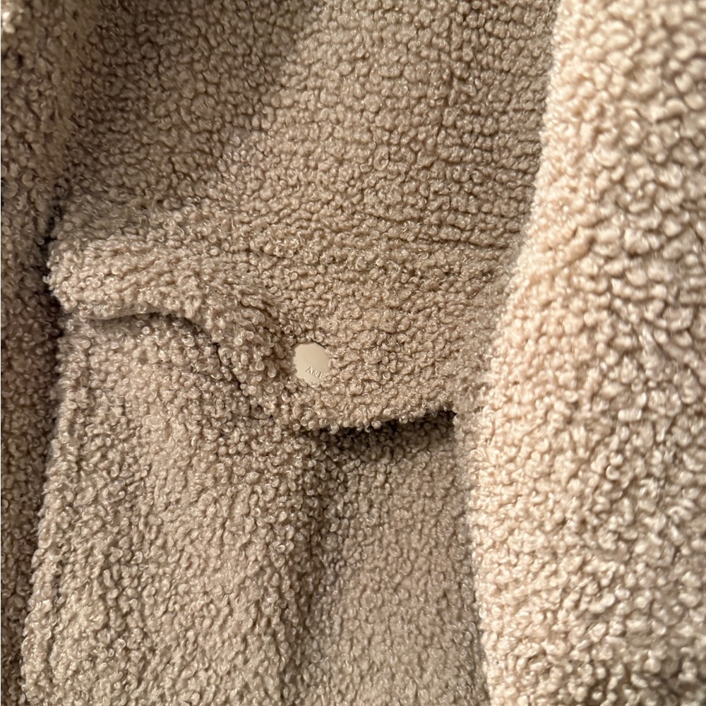 Abercrombie Cozy Tan Sherpa Jacket - Picture 4 of 7